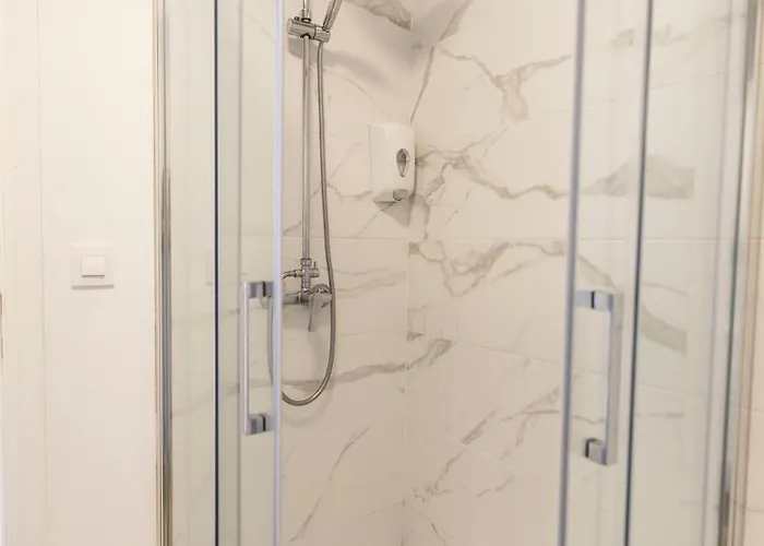 Covelodge - 500m Playa, 10min En Coche, Taxi Privado - Con Coste *