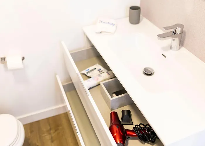 Covelodge - 500m Playa, 10min En Coche, Taxi Privado - Con Coste *